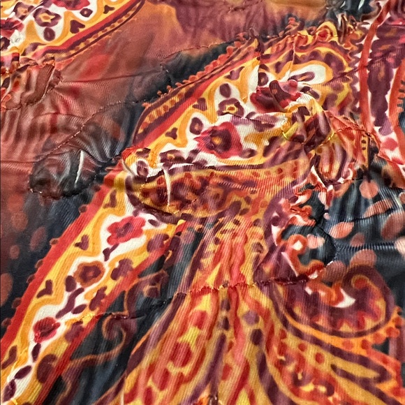 Sno Skins Red Paisley Crinkled Gathered Turtleneck Size Large - Picture 10 of 15